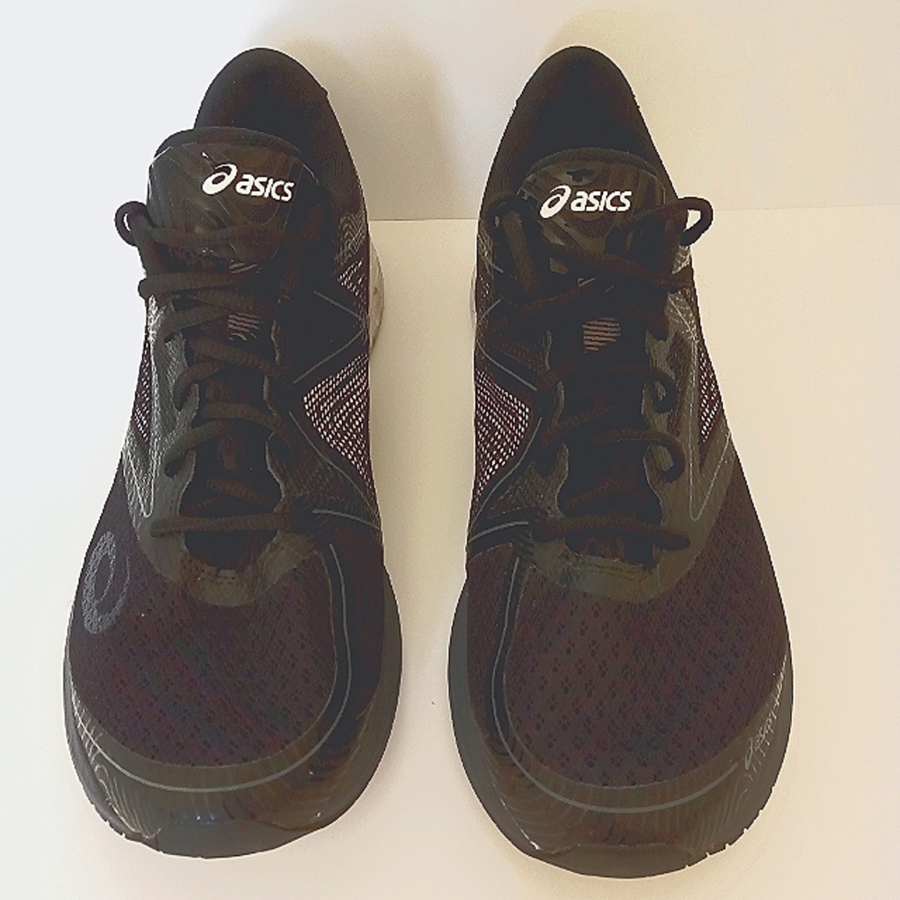 Mens Asics Noosa FF Insignia Running/Jogging Shoes, Size-11, Black/White.